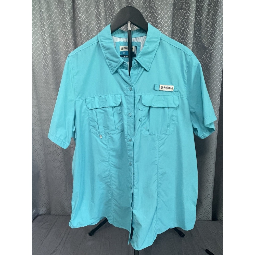 MAGELLAN  1X Blue Blouse Ladies Fishing Button up Relaxed Fit Top Shirt